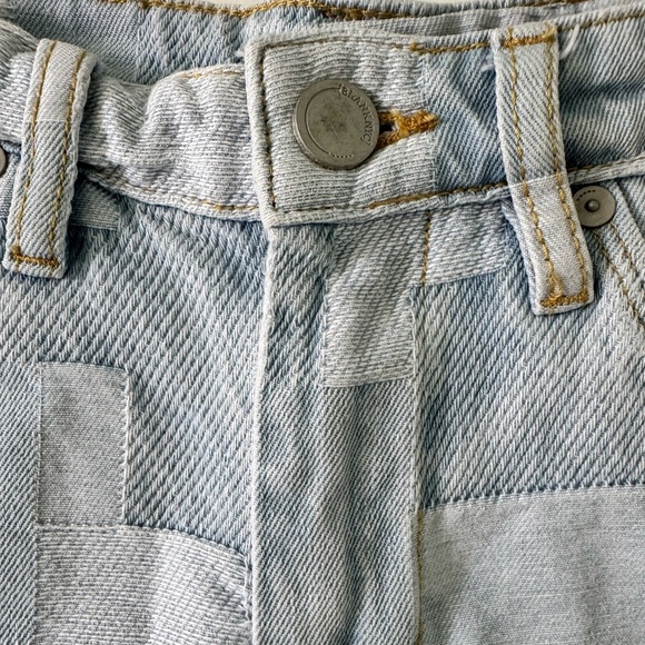 Blank NYC Barrow Patchwork Jean Shorts with Distressed Hem Size 26 - Picture 4 of 12